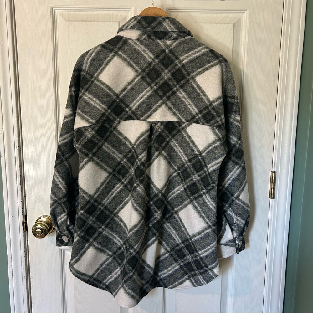 Stradivarius Women’s Green Plaid Shirt Jacket Fleece Shacket | Size L - Picture 4 of 15